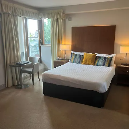 Cryans Hotel County Leitrim