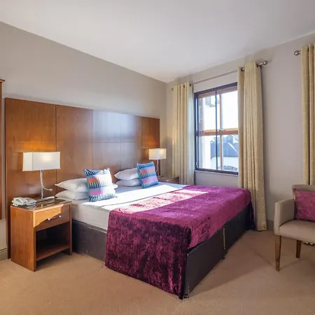 Cryans Hotel
